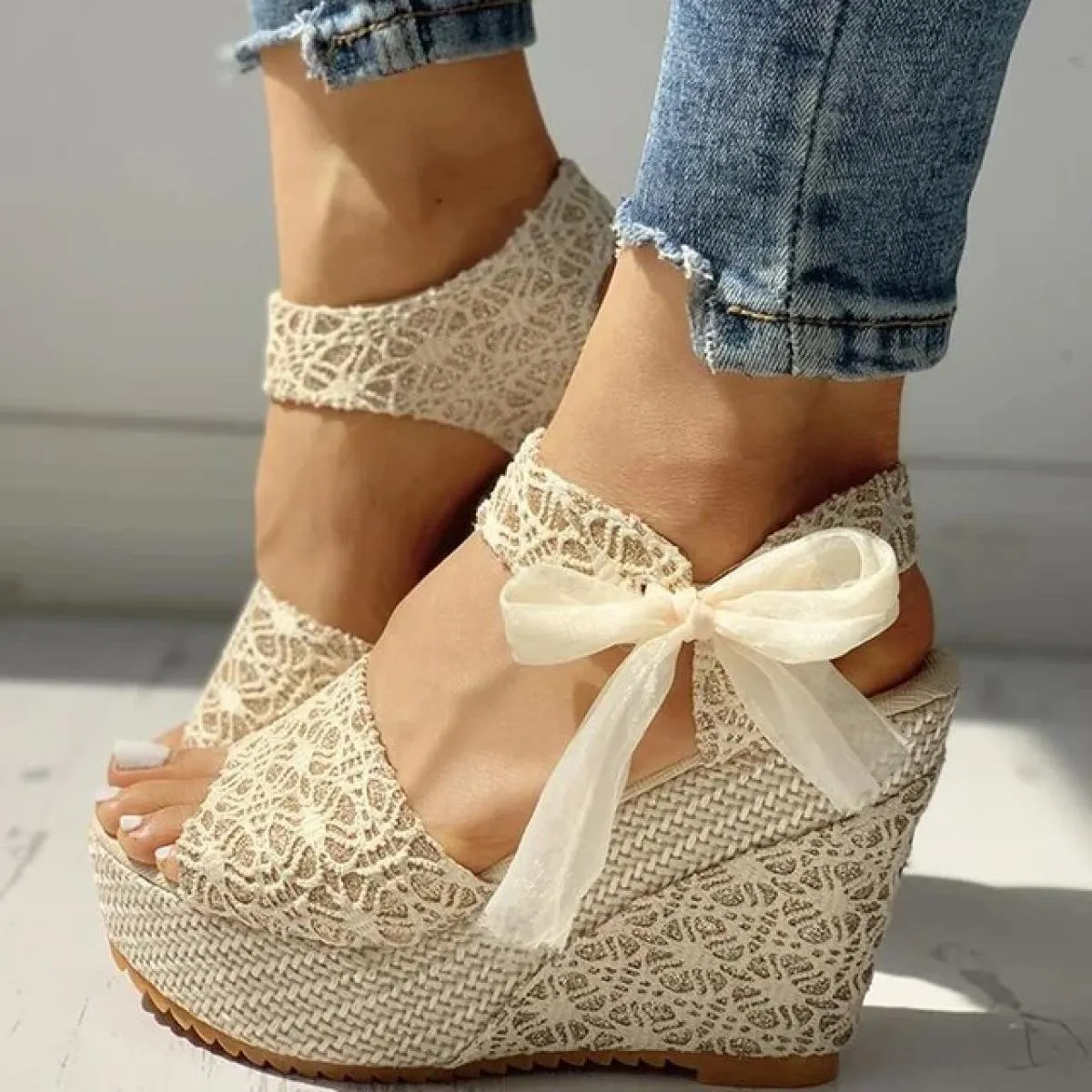 Scarpe da donna con tacco e zeppa da donna in pizzo per il tempo libero 2022 sandali estivi con plateau per feste scarpe con tac