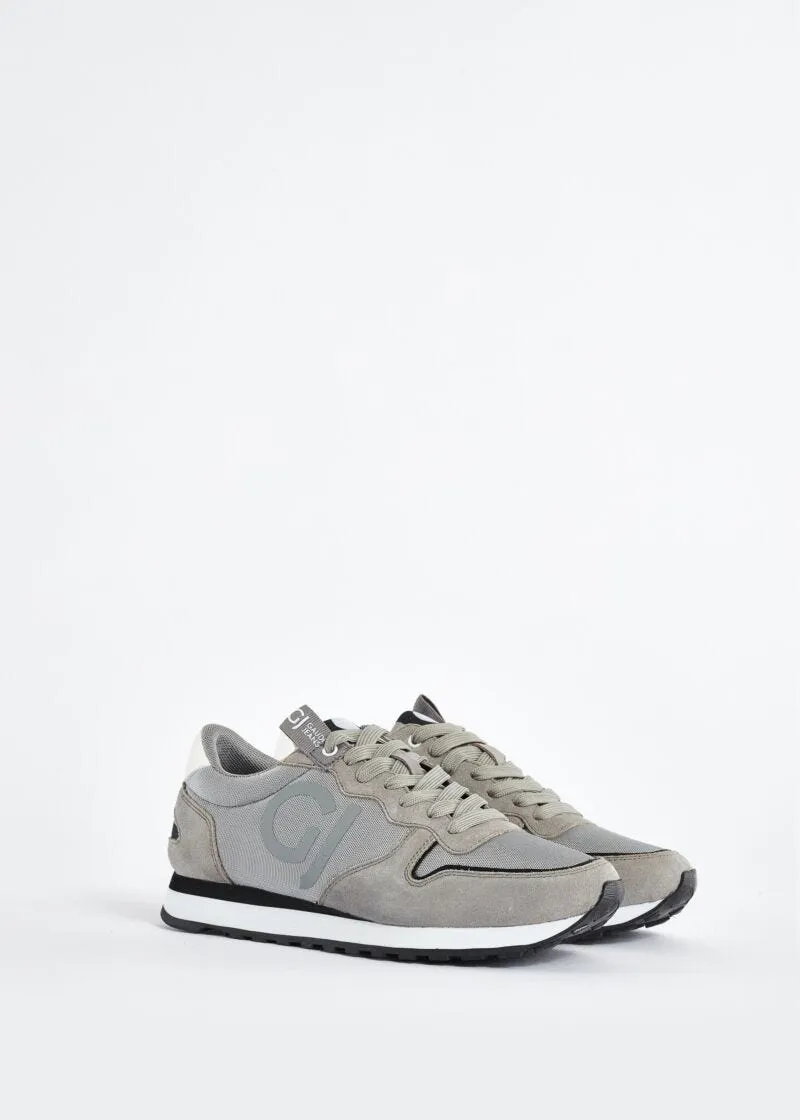 Sneaker running in nylon
