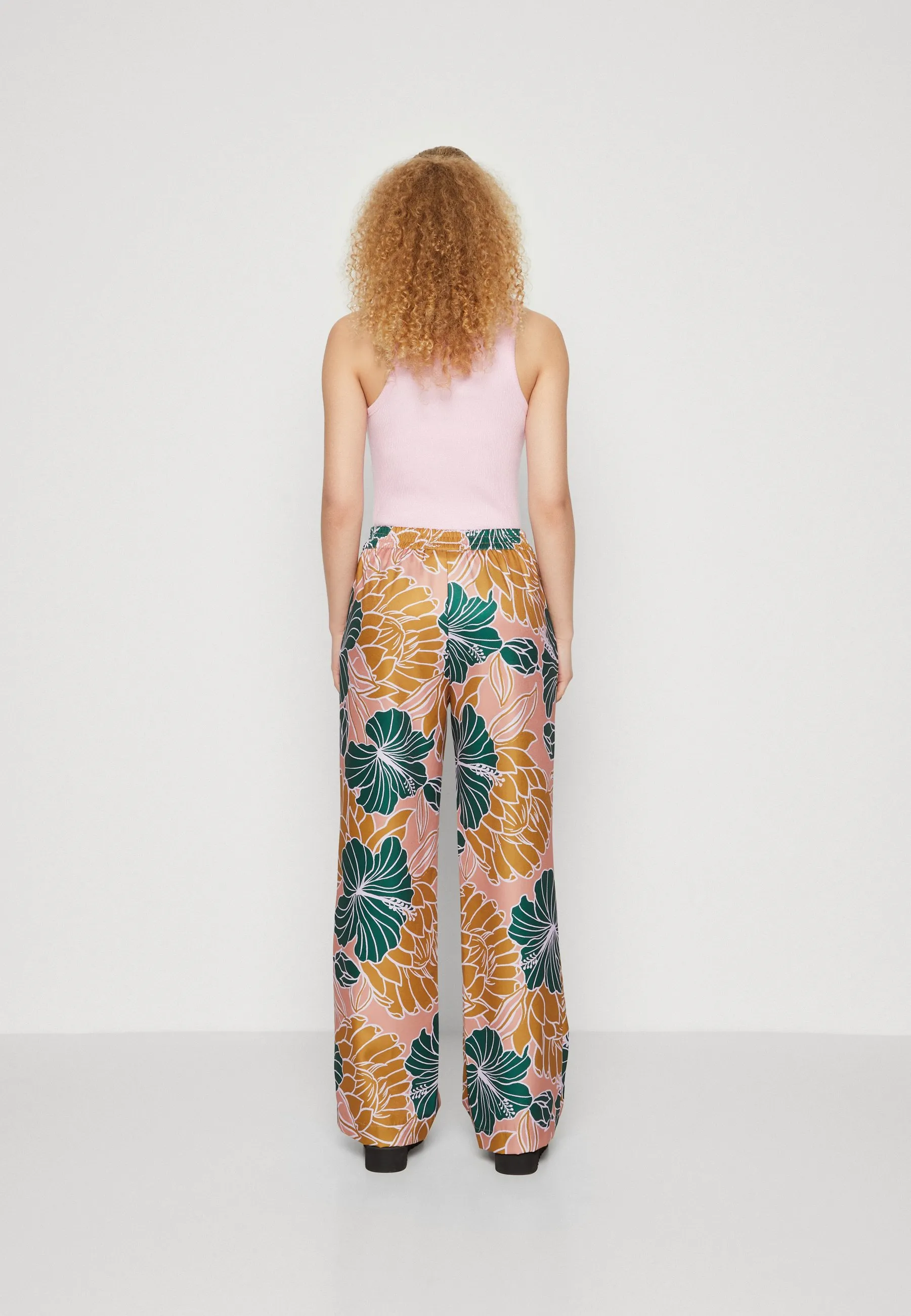 VILINU PANTS - Pantaloni